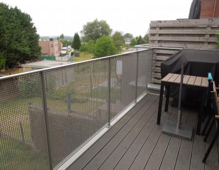 Gemetalliseerde en gepoederlakte balustrade met perfoplaat