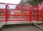 Gemetalliseerd en gepoederlakt hekwerk model Leeuwergem met magneet, codeklavier en poortsluiter