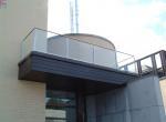 GLASBALUSTRADE MET KLAAR GLAS