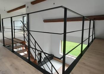 Minimalistische zwart balustrade