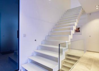 OPEN MODERNE DESIGN STALEN TRAPPEN MET GLAS STAAL 